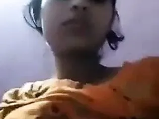 Desi cute girl showing boobs and pussy 