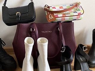 Collection cum on high heels, boots and handbags