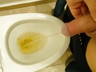 This is me pissing who can suck?