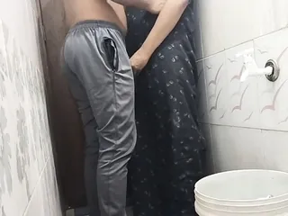 Bathroom sex &ndash; hot aunty with very young boyfriend