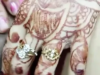 Indian newly married wife pussy played by hubby