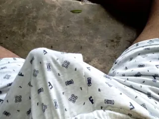 Desi Indian Aunty Outdoor Pissing And Fucked By Daddy