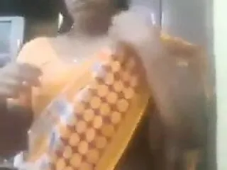 Indian bhabhi removes her saree