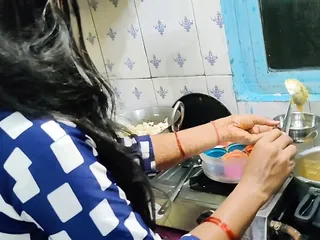 Indian bhabhi cooking in kitchen and fucking brother-in-law