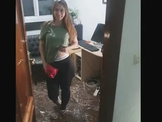 Fucking cleaning girl
