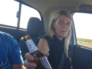 Sweet tinder date &#039;s first blowjob while driving