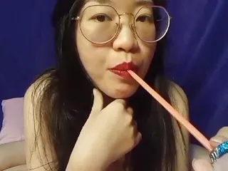 Super sexy Asian girl show pussy and drink some juice 1