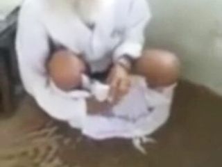 Pakistani old man fuck guy outside