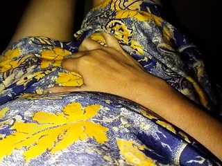 Mallu fingering her pussy at midnight 