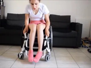Paraplegic Girl Spasm without shoes