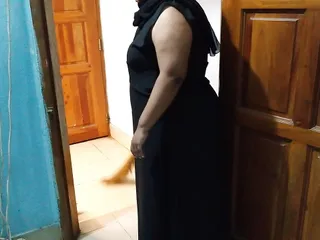 Saudi hot aunty sweeping house when neighbor boy saw her big tits and ass gets seduced &amp;Hot cum - Boruqa &amp; Hijab aunty