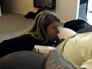 SHE WORSHIPS HIS COCK AND PLAYS WITH THE CUM! PERFECT BJ EYE CONTACT DEEPTHROAT