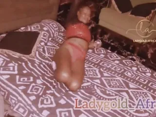 Ladygold_africa: The new stepmom with the Hot Ass