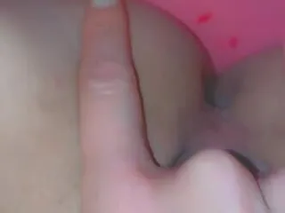 who comes to eat my beautiful pussy?
