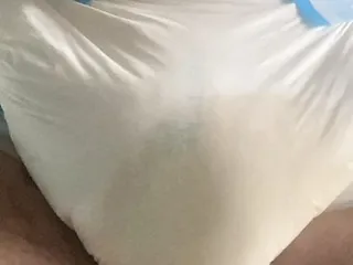 Diaper fetish - fill the diaper while walking