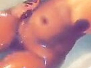 Somali girl naked in tub