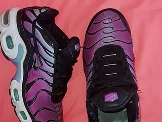 The France girl sent me their Nike TNs for me to have sex with them