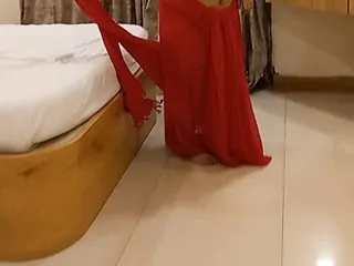 Indian BBW With Huge Boobs And Ass In Red Saree Musical Video 