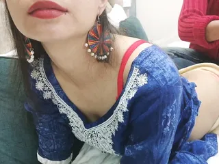 Real Indian Desi Punjabi Horny Mommy&#039;s Little help (Stepmom stepson) have sex roleplay with Punjabi audio HD xxx 