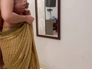 Fucking Hot Bhabhi When She Is Alone at Home
