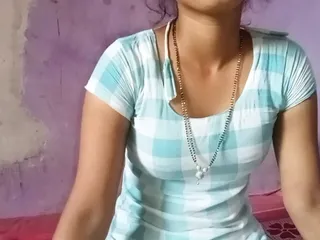 Indian desi babhi sucking dever dick in mouth and Desi style fucking with dever clear Hindi audio 