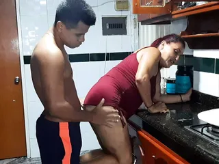 I finger this sexy milf&#039;s delicious pussy in the kitchen