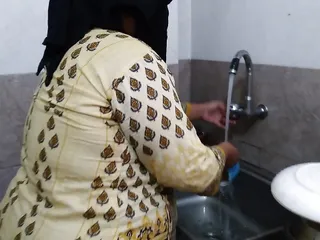 (Kitchen Ne Jabardast Meri Chudai) Neighbor Fucks Tamil Muslim Hot Aunty While Cooking - Indian Sex