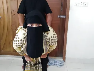 (Indian Maid Ki Jabardast Chudai Malik) Tamil Maid Fucked By Owner While Cleaning House - Huge Ass Cum