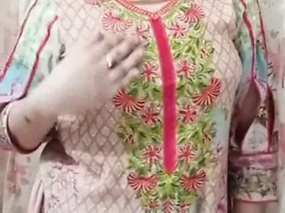Hot desi Pakistani college girl fucked hard in hostel by her boyfriend 