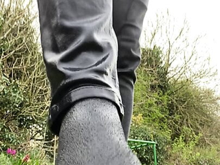 Pissing jeans in the garden 