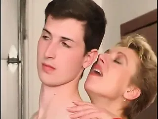 Busty mom Seduceding step son while cleaning the car 