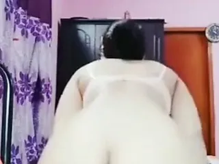 Desi sexy babe xxx show her nude fat body - hot Tamil girls