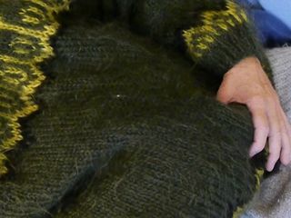 Sweater Fetish, sweater orgasm, sweater layers. Soft mohair sweaters leads to an amazing fap and mastrubation session