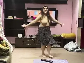 Pakistani girl &ndash; nude dancing at private party.