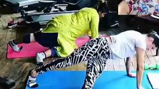 Sunny Leone тренируется в спортзале