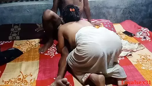 Видео индийской деревенской бхабхи XXX с фермером в ванной