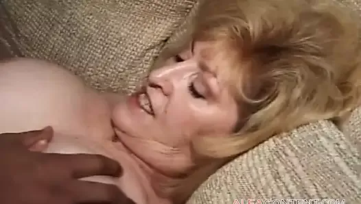 Interracial fuck with mature blonde
