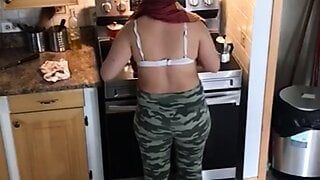 Saudi Arab Maid Gets Anal Fucked While Cooking
