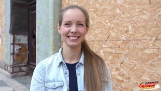 Duitse scout - magere tiener Kinuski praat met orgasme neukpartij