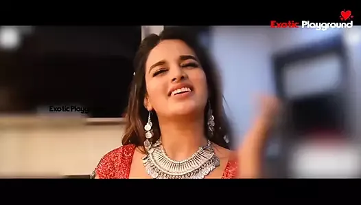 Актриса Nidhi Aggarwal показывает сиськи