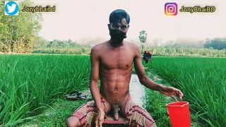 Bangladeshi Young Boys in Gay Sex Video, Village Boy does Handjob in rise field