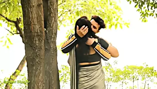 Видео индийской сари поцелуи с шалостью