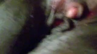 Vidéo de belle-mère avec un gros clito