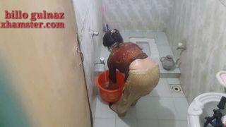 pakistani girl taking bath