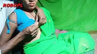 Indian Desi sushila didi ki doggy style bur chudai saree uthake green screen hot 