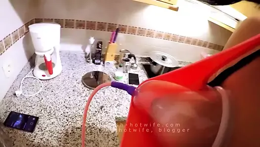 Vacuum kedi ve göğüs pompalama derleme fetiş bodymorph karısı