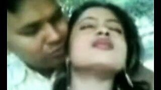 Desi cute and sexy Bengali girl has romantic fuck