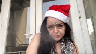 Christmas vaping from Mistress Lara - smoking fetish