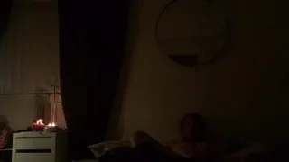 Молодая фитнес-девушка трахается в домашнем секс-видео