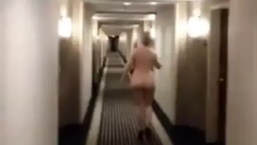 xhamster wife fucking hotel hallway
